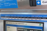 Aneka jenis tarif kereta Transperth. Tarif dibagi atas 9 zona berbeda. Selain itu ada tiket Day Ride untuk dipakai seharian dan Family Ride untuk dipakai ramai-ramai (Fitraya/detikTravel)