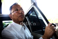 Dada tiba di Gedung KPK, Kuningan, Jakarta sekitar pukul 09.40 WIB. Lamhot Aritonang/detikFoto.