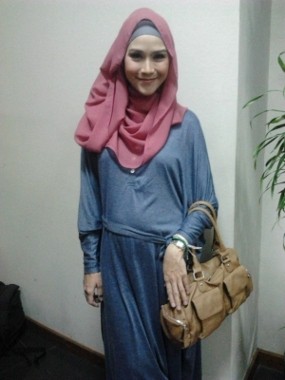 Zaskia Mecca: Aku Butuh Mas Hanung Saat Malam dan Tidur