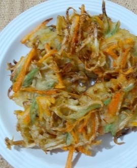 Yuk, Bikin Bakwan Sayuran yang Renyah Enak!