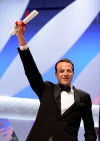 Penghargaan Best Director diberikan kepada sutradara asal Meksiko Amat Escalante lewat film 'Heli'. Pascal Le Segretain/Getty Images.