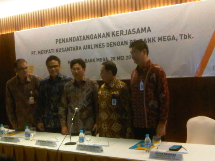 Pakai Kartu Kredit Bank Mega, Beli 1 Tiket Merpati Gratis 1