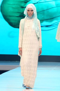 Jakarta, Indonesia - 17 Mei. Chrysaora by Jeny Tjahyawati. Moeslim Wear. Jakarta Fashion & Food Festival 2013 at Grand Ballroom Harris Hotel. Kelapa Gading. 17 Mei 2013. Jakarta. [Foto: Mohammad Abduh/Wolipop]