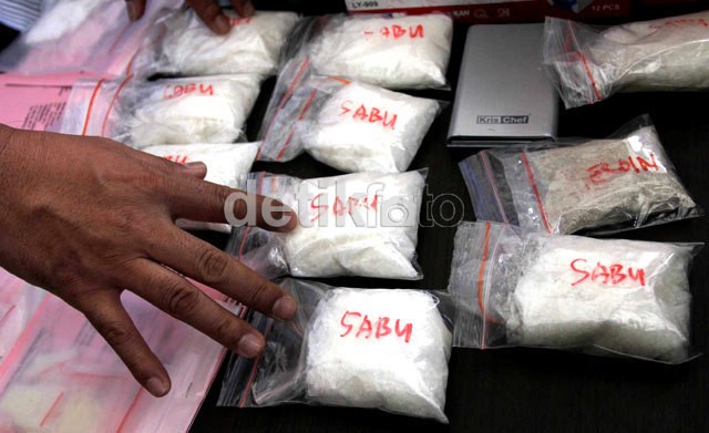 BNN Ringkus Mahasiswa Pengedar Sabu & Ganja di Kampusnya