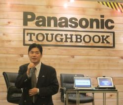Dibanting, Diinjak dan Disiram, Laptop Ini Masih On