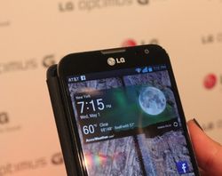 LG Optimus G Pro Si Ponsel Bongsor Bertenaga
