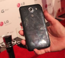 LG Optimus G Pro Si Ponsel Bongsor Bertenaga