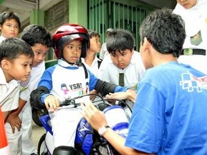 Yamaha Mio Ultah, Anak Sekolah Didekati
