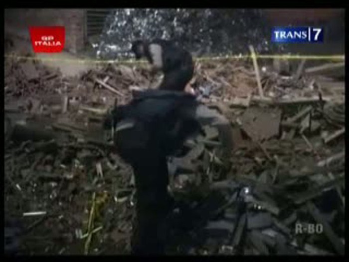 Mortir Meledak, Kaki Pekerja Putus