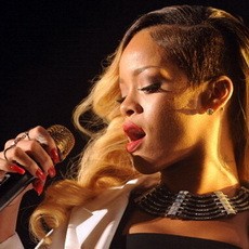 Rihanna Meriahkan GP Singapura 2013