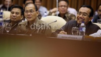Pemotongan anggaran Kementerian Pertanian dilakukan untuk penghematan dan memperkecil defisit anggaran. Pemangkasan anggaran ini akan masuk dalam APBN Perubahan (APBN-P) 2013.