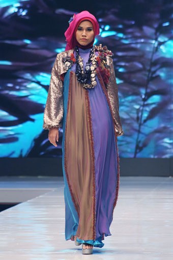 Jakarta, Indonesia - 17 Mei. Tuty Adib Eternal Beauty. Moeslim Wear. Jakarta Fashion & Food Festival 2013 at Grand Ballroom Harris Hotel. Kelapa Gading. 17 Mei 2013. Jakarta. [Foto: Mohammad Abduh/Wolipop]