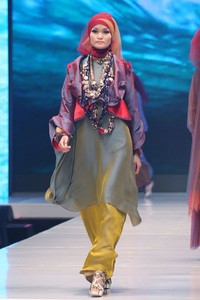 Jakarta, Indonesia - 17 Mei. Tuty Adib Eternal Beauty. Moeslim Wear. Jakarta Fashion & Food Festival 2013 at Grand Ballroom Harris Hotel. Kelapa Gading. 17 Mei 2013. Jakarta. [Foto: Mohammad Abduh/Wolipop]