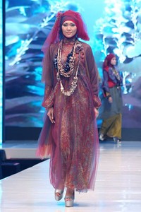 Jakarta, Indonesia - 17 Mei. Tuty Adib Eternal Beauty. Moeslim Wear. Jakarta Fashion & Food Festival 2013 at Grand Ballroom Harris Hotel. Kelapa Gading. 17 Mei 2013. Jakarta. [Foto: Mohammad Abduh/Wolipop]