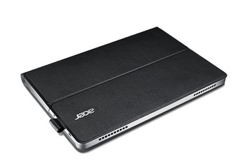     Diklaim Aspire P3 punya performa powerful karena dibekali prosesor Intel i3 atau i5. Kemudian media penyimpanannya memakai SSD serta layarnya berteknologi IPS (in panel switching). (kredit foto: slashgear)