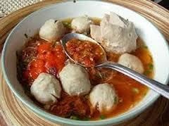 UKM akan Kena Pajak 1%, Bagaimana Nasib Pedagang Bakso?