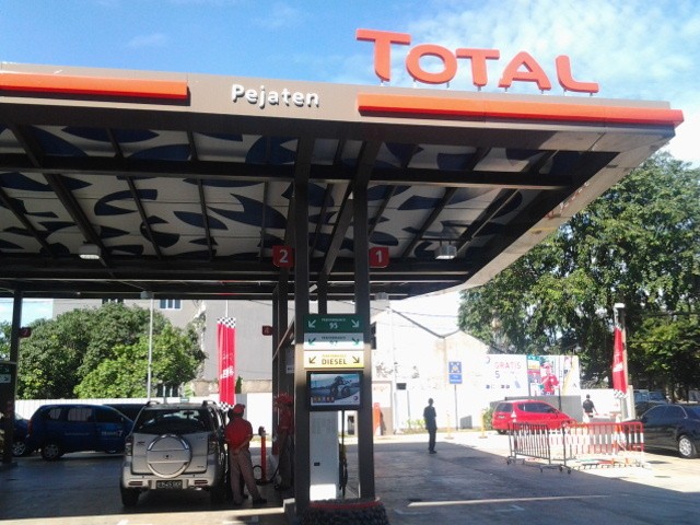 Pakai Kartu Kredit Mega, Isi Bensin di SPBU Total Gratis 5 Liter
