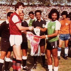 Kisah Lawatan Arsenal ke Indonesia di Tahun 1983