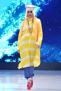 Jakarta, Indonesia - 17 Mei 2013. Dian Pelangi SAILORITA. Jakarta Fashion & Food Festival 2013 at Grand Ballroom Harris Hotel. Kelapa Gading. Jakarta. [Foto: Mohammad Abduh/Wolipop]