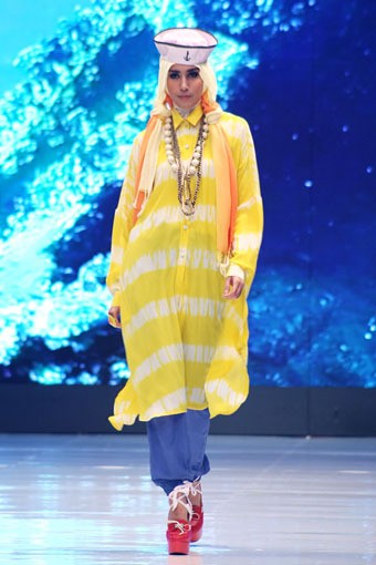 Jakarta, Indonesia - 17 Mei 2013. Dian Pelangi SAILORITA. Jakarta Fashion & Food Festival 2013 at Grand Ballroom Harris Hotel. Kelapa Gading. Jakarta. [Foto: Mohammad Abduh/Wolipop]