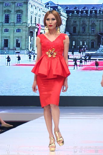 Jakarta, Indonesia - 17 Mei. Malik Moestaram  Majesty Regale. Jakarta Fashion & Food Festival 2013 at Grand Ballroom Harris Hotel. Kelapa Gading. 17 Mei 2013. Jakarta. [Foto: Mohammad Abduh/Wolipop]