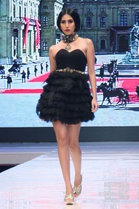 Jakarta, Indonesia - 17 Mei. Malik Moestaram  Majesty Regale. Jakarta Fashion & Food Festival 2013 at Grand Ballroom Harris Hotel. Kelapa Gading. 17 Mei 2013. Jakarta. [Foto: Mohammad Abduh/Wolipop]