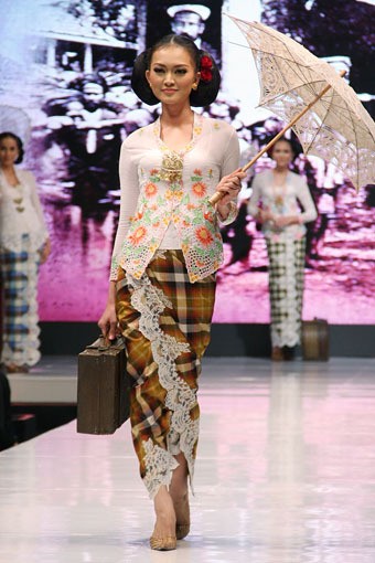 Jakarta, Indonesia - 17 Mei, Anne Avantie Ramli dalam Kenangan. Jakarta Fashion & Food Festival 2013 at Grand Ballroom Harris Hotel. Kelapa Gading. 17 Mei 2013. Jakarta. [Foto: Mohammad Abduh/Wolipop]