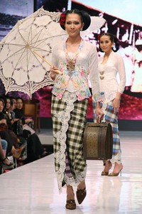 Jakarta, Indonesia - 17 Mei, Anne Avantie Ramli dalam Kenangan. Jakarta Fashion & Food Festival 2013 at Grand Ballroom Harris Hotel. Kelapa Gading. 17 Mei 2013. Jakarta. [Foto: Mohammad Abduh/Wolipop]