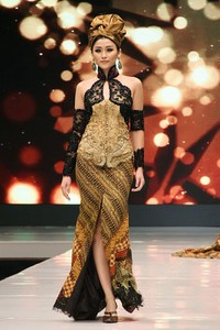 Jakarta, Indonesia - 17 Mei, Anne Avantie Ramli dalam Kenangan. Jakarta Fashion & Food Festival 2013 at Grand Ballroom Harris Hotel. Kelapa Gading. 17 Mei 2013. Jakarta. [Foto: Mohammad Abduh/Wolipop]