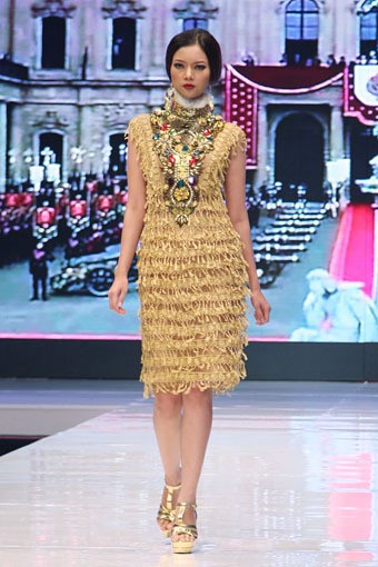 Jakarta, Indonesia - 17 Mei. Malik Moestaram  Majesty Regale. Jakarta Fashion & Food Festival 2013 at Grand Ballroom Harris Hotel. Kelapa Gading. 17 Mei 2013. Jakarta. [Foto: Mohammad Abduh/Wolipop]