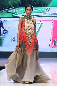 Jakarta, Indonesia - 17 Mei. Malik Moestaram  Majesty Regale. Jakarta Fashion & Food Festival 2013 at Grand Ballroom Harris Hotel. Kelapa Gading. 17 Mei 2013. Jakarta. [Foto: Mohammad Abduh/Wolipop]