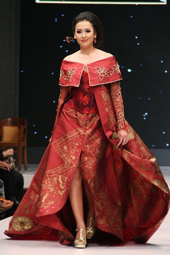 Jakarta, Indonesia - 17 Mei, Anne Avantie Ramli dalam Kenangan. Jakarta Fashion & Food Festival 2013 at Grand Ballroom Harris Hotel. Kelapa Gading. 17 Mei 2013. Jakarta. [Foto: Mohammad Abduh/Wolipop]