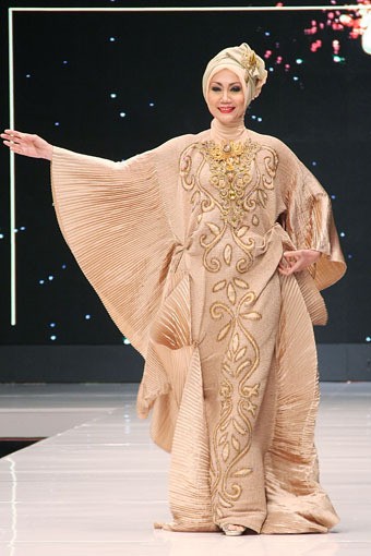 Jakarta, Indonesia - 17 Mei, Anne Avantie Ramli dalam Kenangan. Jakarta Fashion & Food Festival 2013 at Grand Ballroom Harris Hotel. Kelapa Gading. 17 Mei 2013. Jakarta. [Foto: Mohammad Abduh/Wolipop]