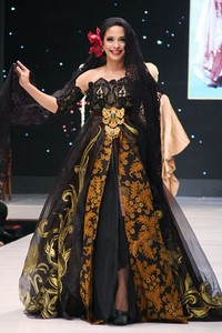 Jakarta, Indonesia - 17 Mei, Anne Avantie Ramli dalam Kenangan. Jakarta Fashion & Food Festival 2013 at Grand Ballroom Harris Hotel. Kelapa Gading. 17 Mei 2013. Jakarta. [Foto: Mohammad Abduh/Wolipop]