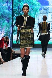 Jakarta, Indonesia - 17 Mei 2013. Defrico Audy Classic Blossom. Jakarta Fashion & Food Festival 2013 at Grand Ballroom Harris Hotel. Kelapa Gading. Jakarta. [Foto: Mohammad Abduh/Wolipop]