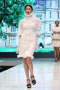 Jakarta, Indonesia - 17 Mei 2013. Defrico Audy Classic Blossom. Jakarta Fashion & Food Festival 2013 at Grand Ballroom Harris Hotel. Kelapa Gading. Jakarta. [Foto: Mohammad Abduh/Wolipop]