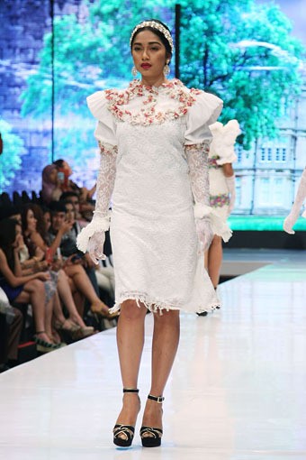 Jakarta, Indonesia - 17 Mei 2013. Defrico Audy Classic Blossom. Jakarta Fashion & Food Festival 2013 at Grand Ballroom Harris Hotel. Kelapa Gading. Jakarta. [Foto: Mohammad Abduh/Wolipop]