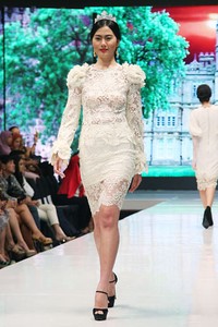 Jakarta, Indonesia - 17 Mei 2013. Defrico Audy Classic Blossom. Jakarta Fashion & Food Festival 2013 at Grand Ballroom Harris Hotel. Kelapa Gading. Jakarta. [Foto: Mohammad Abduh/Wolipop]