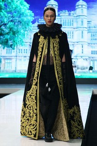 Jakarta, Indonesia - 17 Mei 2013. Defrico Audy Classic Blossom. Jakarta Fashion & Food Festival 2013 at Grand Ballroom Harris Hotel. Kelapa Gading. Jakarta. [Foto: Mohammad Abduh/Wolipop]