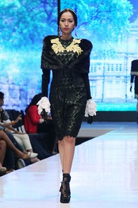 Jakarta, Indonesia - 17 Mei 2013. Defrico Audy Classic Blossom. Jakarta Fashion & Food Festival 2013 at Grand Ballroom Harris Hotel. Kelapa Gading. Jakarta. [Foto: Mohammad Abduh/Wolipop]