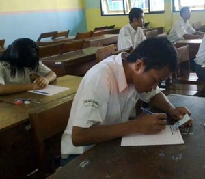 Jumlah Ketidaklulusan UN di Sumut Dikoreksi, dari 4.564 Jadi 290 Siswa