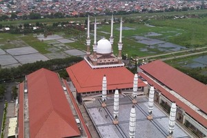 Melihat Kota Semarang dari Ketinggian 99 Meter
