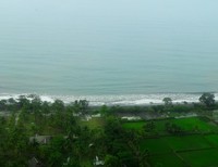Karena memang kawasan wisata, Pangandaran dan sekitarnya kerap dibanjiri wisatawan saat hari libur tiba. Siapa pula yang bisa menolak keindahan alamnya yang seperti ini? (Shafa/detikTravel)
