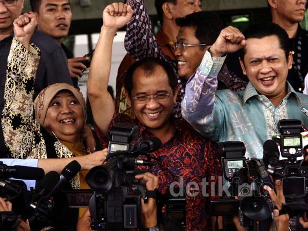 Timwas Century Serahkan Data Baru ke KPK