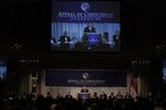 SBY Terima World Statesman Award 2013