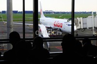 Rata-rata pergerakan harian pelayanan jasa penerbangan di bandara ini mencapai 375 pesawat dengan jumlah penumpang mencapai 47 ribu orang setiap harinya.