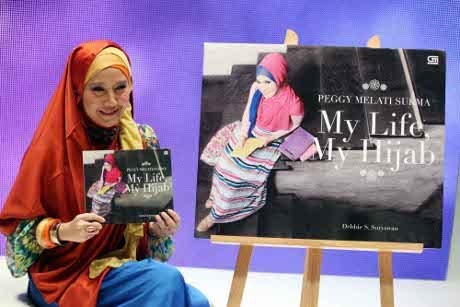 Peggy Melati Sukma Curhat Lewat Buku My Life My Hijab