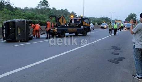 Ini Jurus Dahlan Iskan Berantas Derek Liar di Tol Jasa Marga