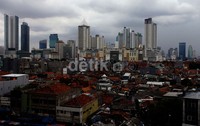 Bank Indonesia menilai asumsi pertumbuhan ekonomi dalam RAPBN 2013 sebesar 6,8 persen terlalu optimistis di tengah melemahnya ekspor Indonesia.