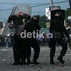 100 Polisi Polresta Pekanbaru Amankan Lokasi Bentrok PKL-Satpol PP